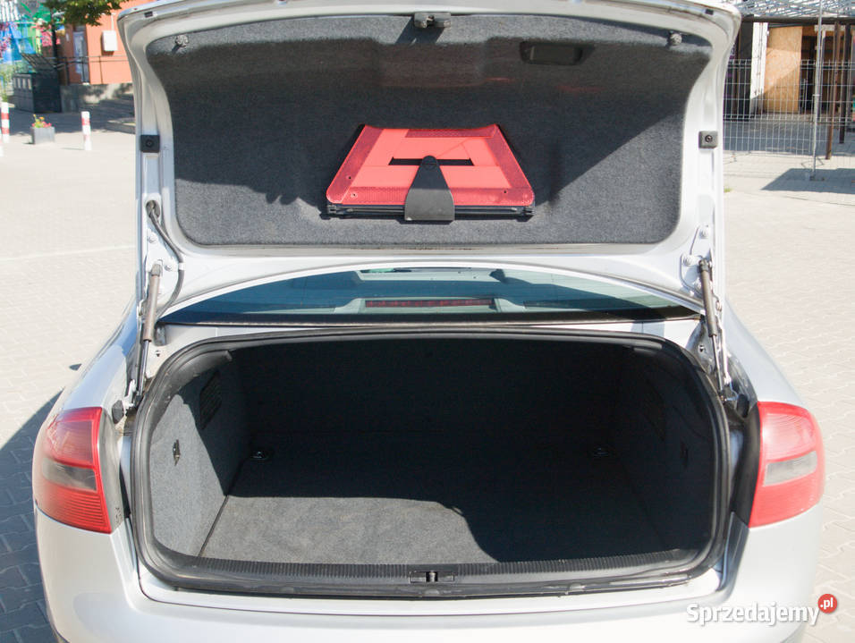 Audi A6 C5 28 LPG 2001r światła przeciwmgielne Niezabitów