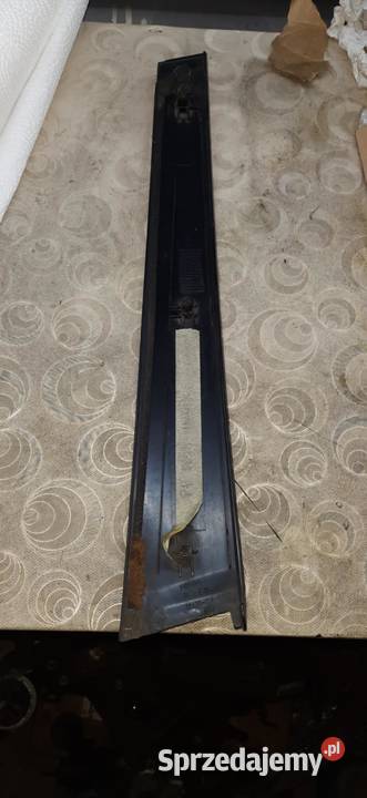 Listwa pionowa drzwi przod prawy pasazera Honda Ostrowiec Świętokrzyski