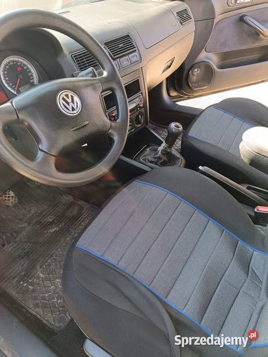 Golf 4 16 benzyna lekko uszkodzony Jędrzejów