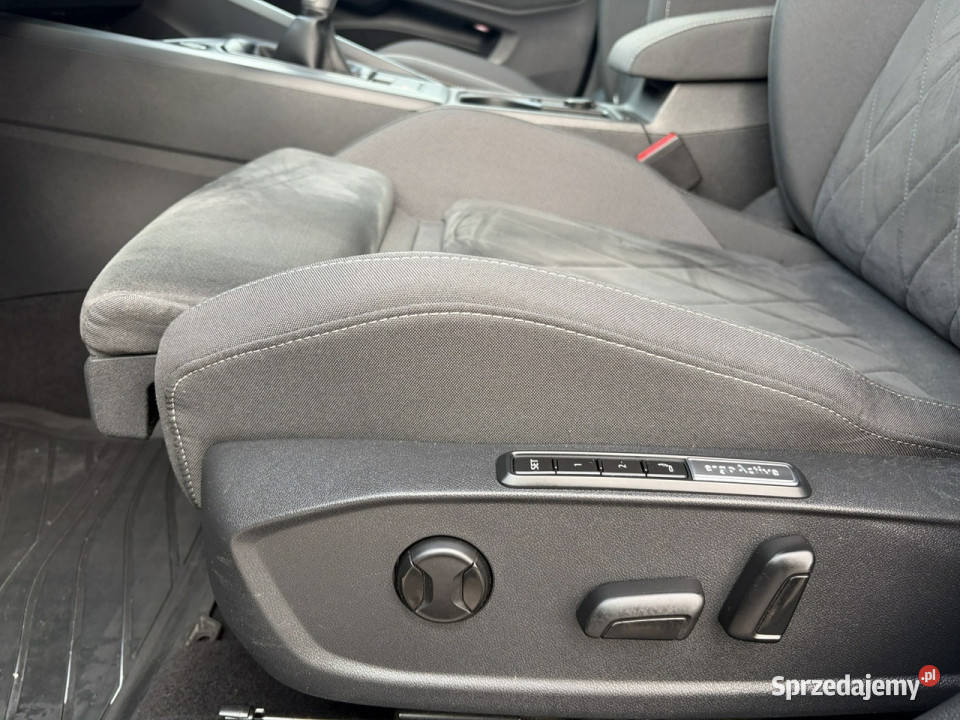 Volkswagen Golf CT429AA15 TSI EVO Style Ambient kamera cofania Pępowo