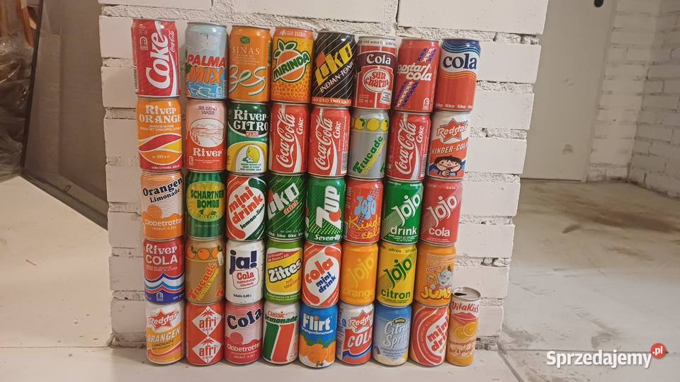 Kolekcja puszek napojach ze starych czasów Sierpc