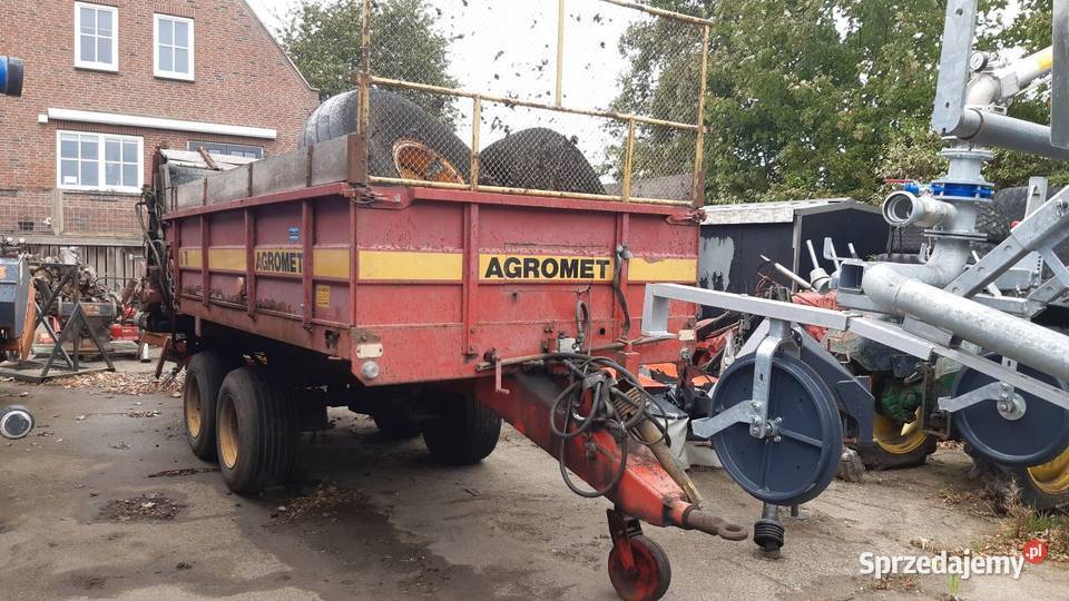 Rozrzutnik Agromet 68 ton Rozrzutniki obornika Uniejów