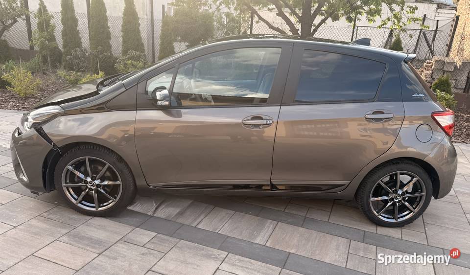 Toyota Yaris III 15 Selection 2019r 44163 manualna Marki