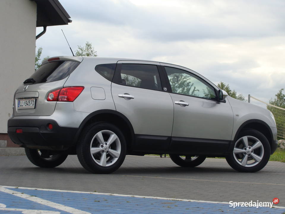 Nissan Qashqai 16 114 benzyna zarejestrowany Radom