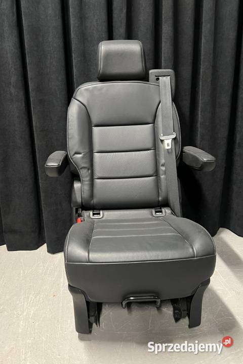 Fotel business VIP kapitański Peugeot Traveller Rok produkcji 2025 Śmigiel