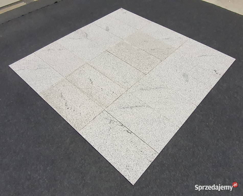 Płytki z granitu Bianco Sardo płomień na tarasy Bielawa