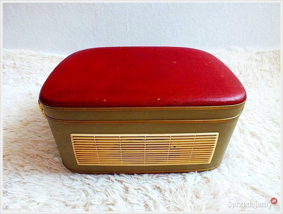 Stary magnetofon szpulowy SAJA M46 z 1956 roku