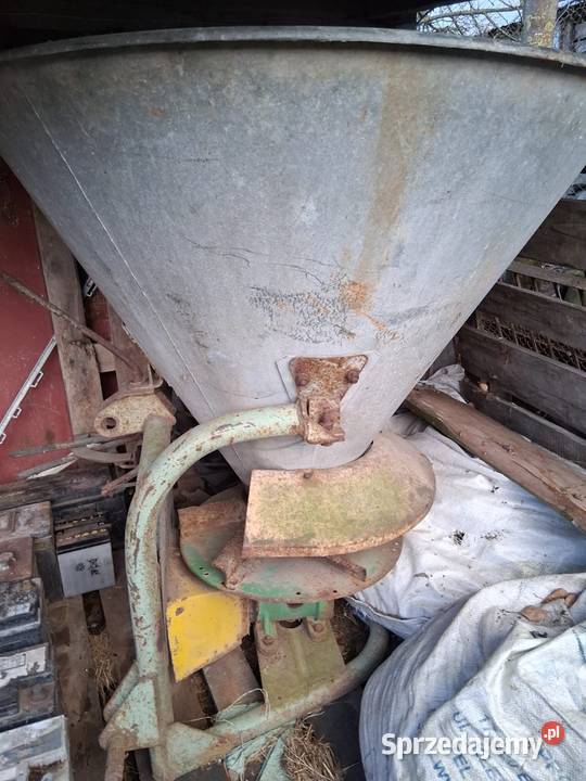 Rozsiewacz do nawozów lejek Sejny