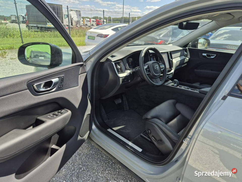 Volvo XC 60 II 2017 nieuszkodzony