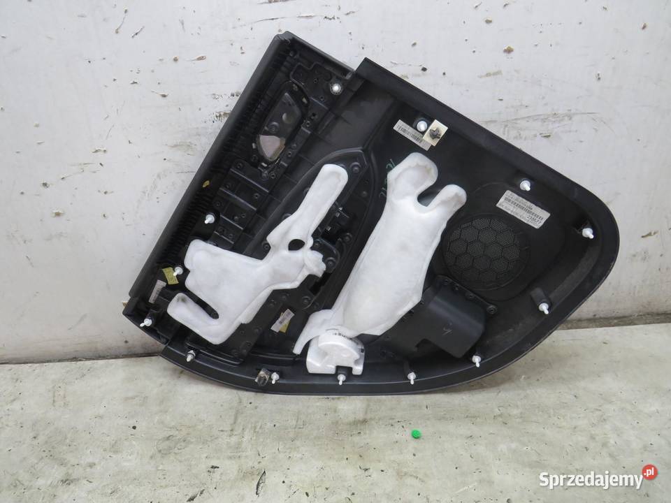 BOCZEK TAPICERKA DRZWI PRAWY TYŁ JEEP WK2