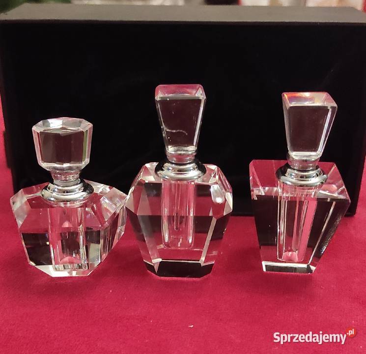 Elegancja klasa i styl perfumetka ze szkła Pabianice sprzedam