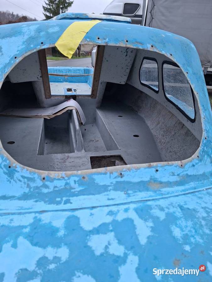 Łódka kabinowa 6 metrów długości z przyczepką Ostrowiec Świętokrzyski