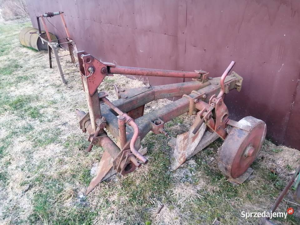 Ciagnik Władimirec T25A osprzęt do ciągnika Okopy