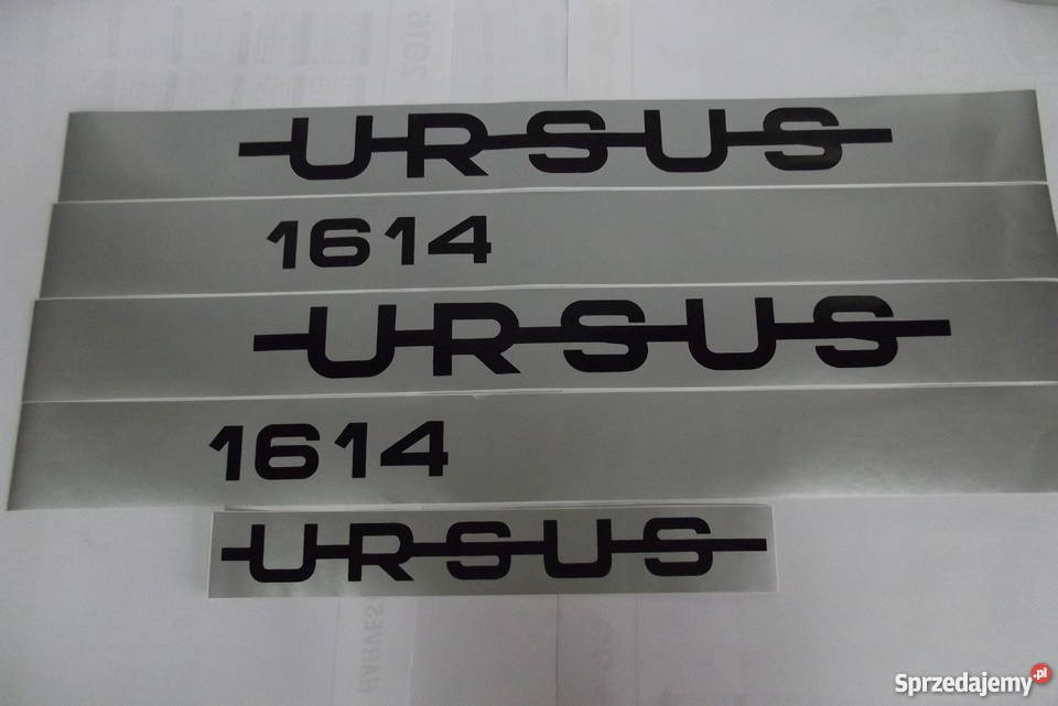 Emblematy maski silnika MF 255 URSUS nieuszkodzony lubelskie Parczew