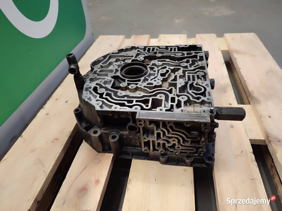 Pokrywa karter skrzyni biegów R184046 JOHN DEERE Wilkowo