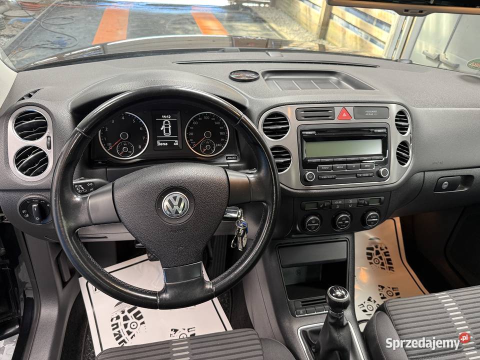 VW Tiguan Benzyna 14TSI czarny pełna dokumen benzyna Tiguan Poznań sprzedam