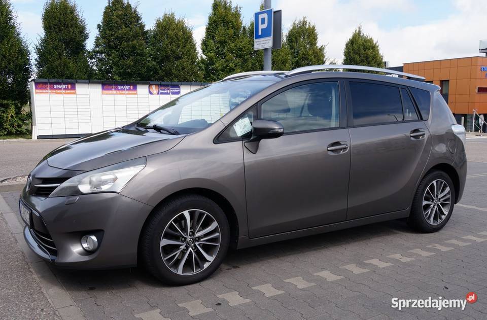Toyota Verso 18 automat 7 siedzeń salon Polska Rotmanka
