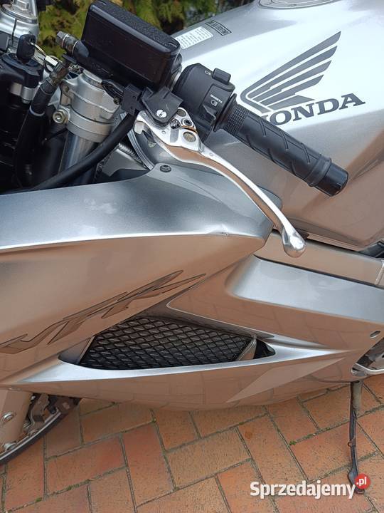 HONDA VFR 800 STAN PRZYGOTOWANA DO SEZONU