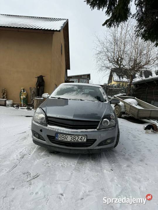 sprzedam Opla Astra H 20 turbo benzyna 170 manualna Astra