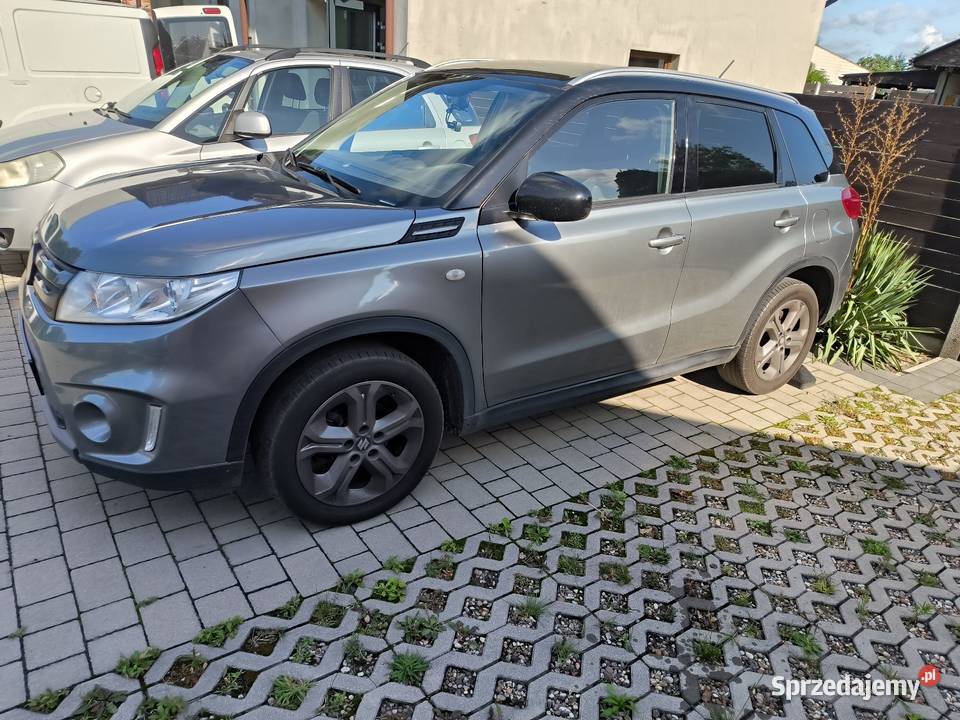 Suzuki Vitara 16i Radar Allgrip 4x4 2018r czarny Książ Wielkopolski sprzedam