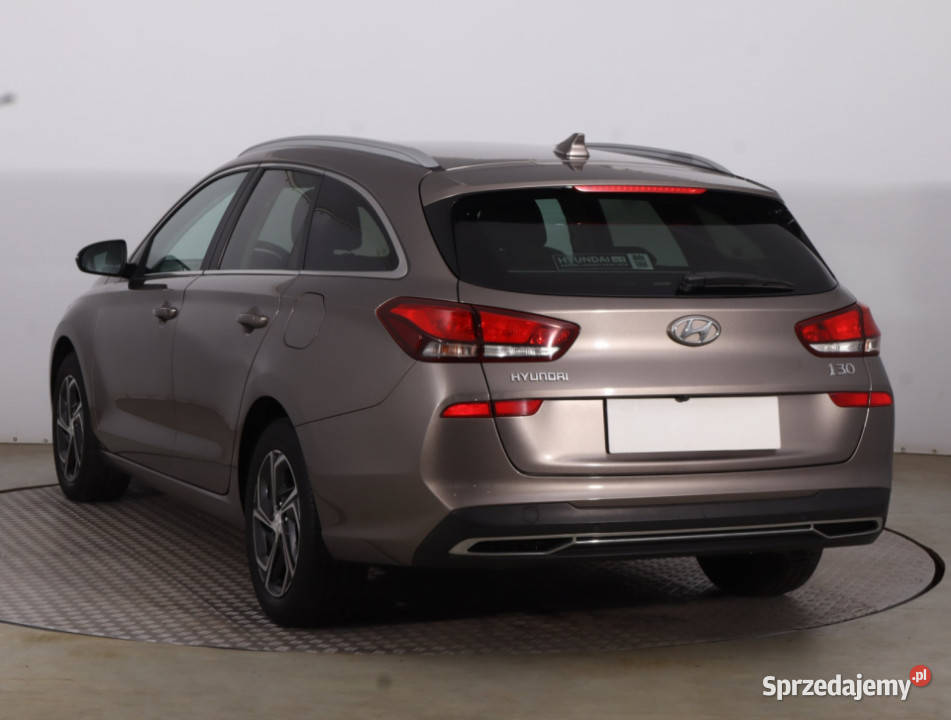 Hyundai i30 15 DPI asystent pasa ruchu i30