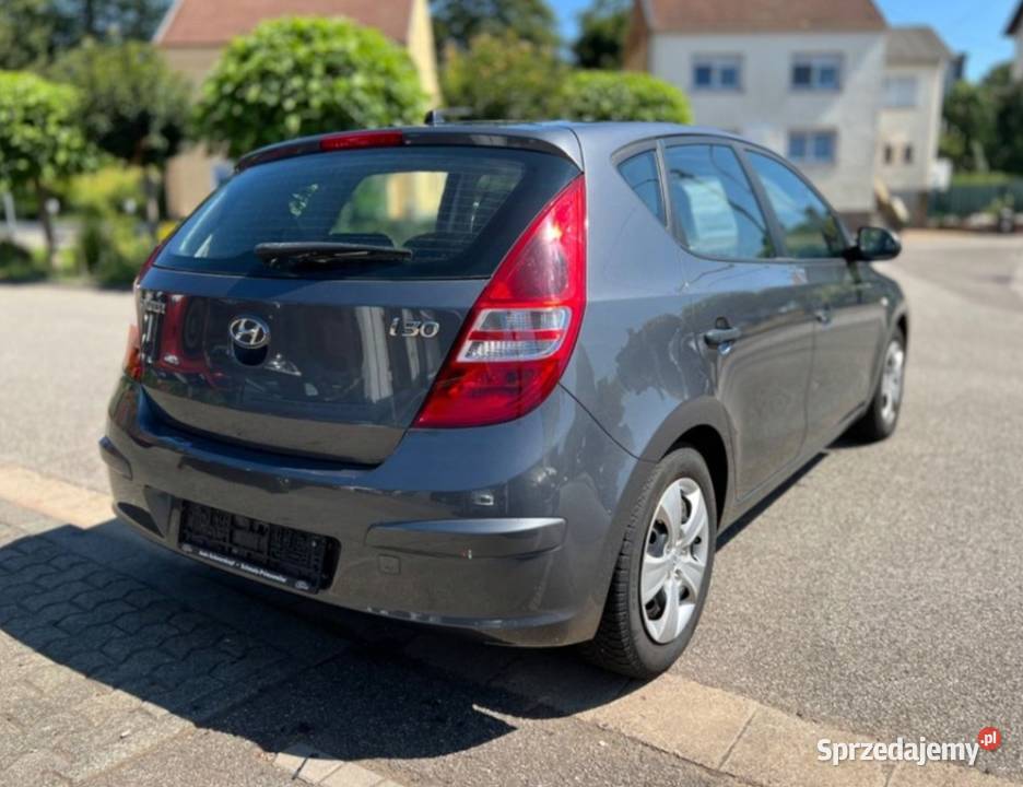 Hyundai i30 14 16V 109 2010 159000 z Niemiec Przeworsk