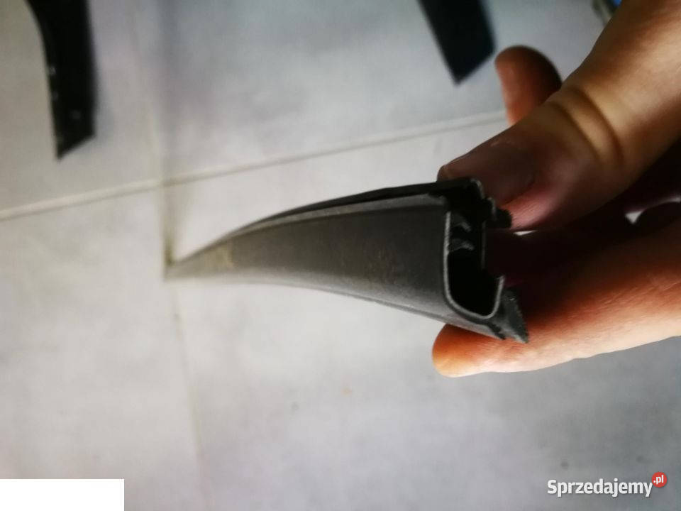 Honda Jazz 2002 2008 listwa zgarniajaca drzwi osobowe Kozubszczyzna sprzedam