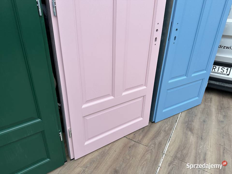 Drzwi klatkowe dostępne ręki drewniane zielone Brodnica