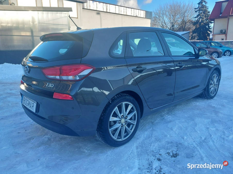 Hyundai i30 1400 benz SALON 100 bezwypadkowy III centralny zamek Warszawa