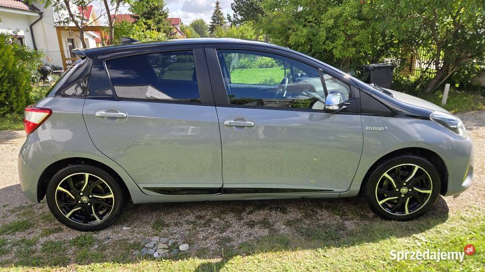 Toyota Yaris Hybryda Automat Najbogatsza Wersja Gdańsk