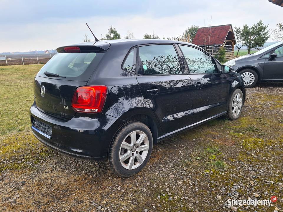 Vw Polo 6r 14 benzyna anglik z kierownicą lewej 75KM Proszowice sprzedam