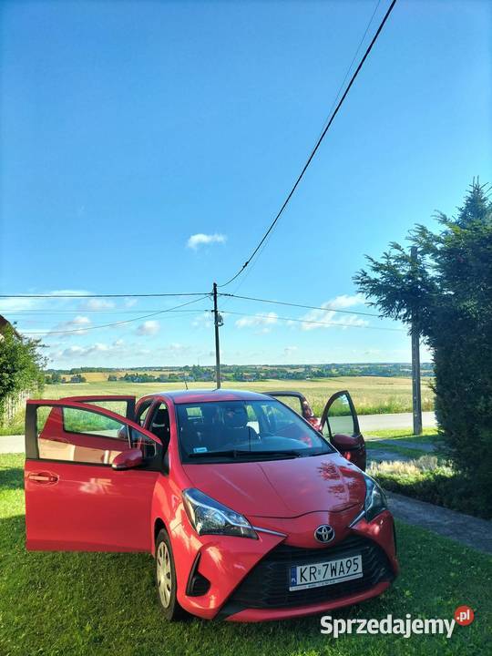 Sprzedam Toyote Yaris model XP13MA Benzyna klimatyzacja Yaris Wielmoża
