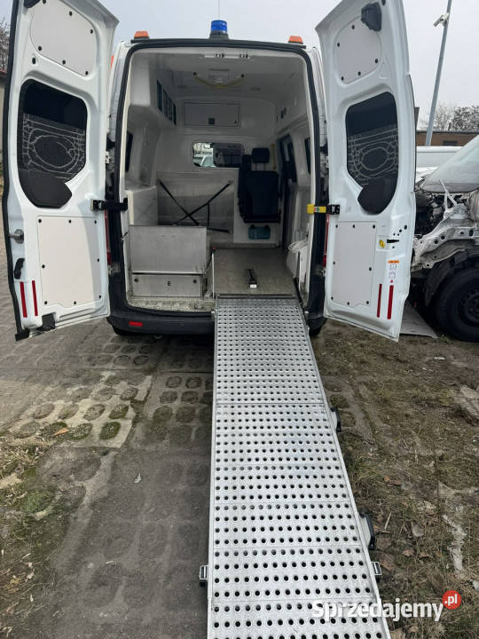 Ford Transit Custom 22 Tdci 125 L2H2 Karetka wielkopolskie Turek