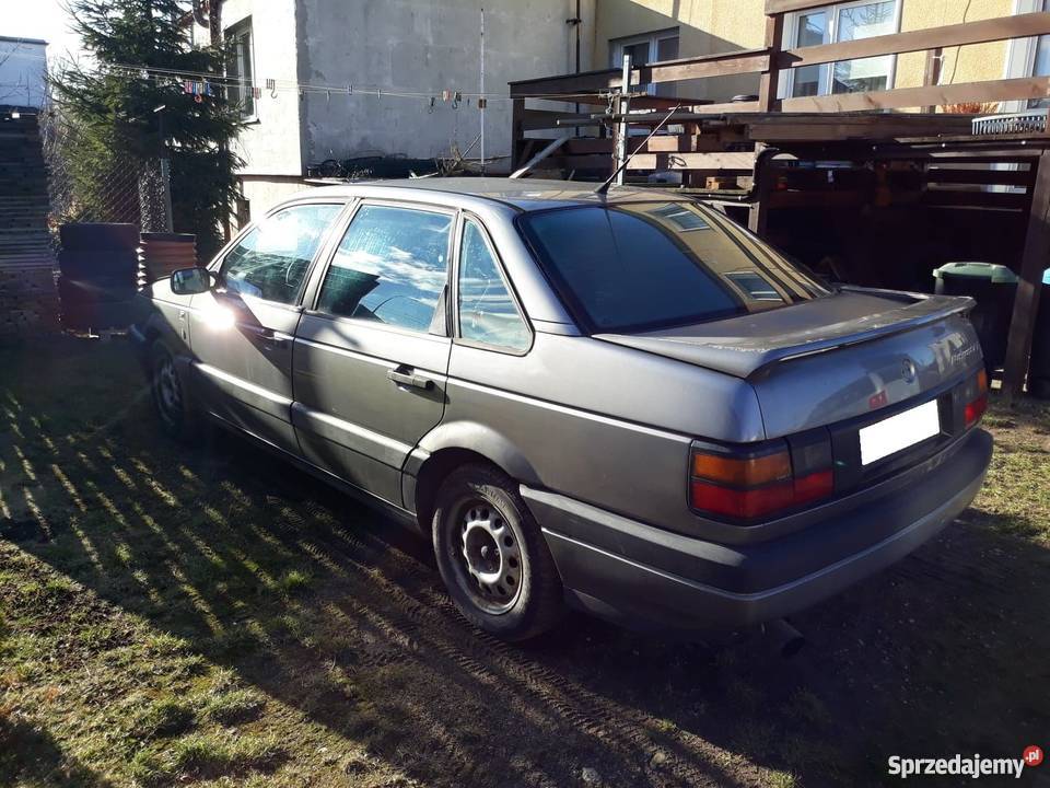 Passat B3 Sedan 20 Benzyna 16V GT 136 felgi Pruszcz Gdański sprzedam