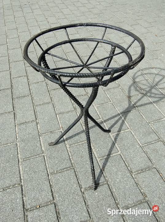 Kwietnik metaloplastyka z prędów solidny PRL