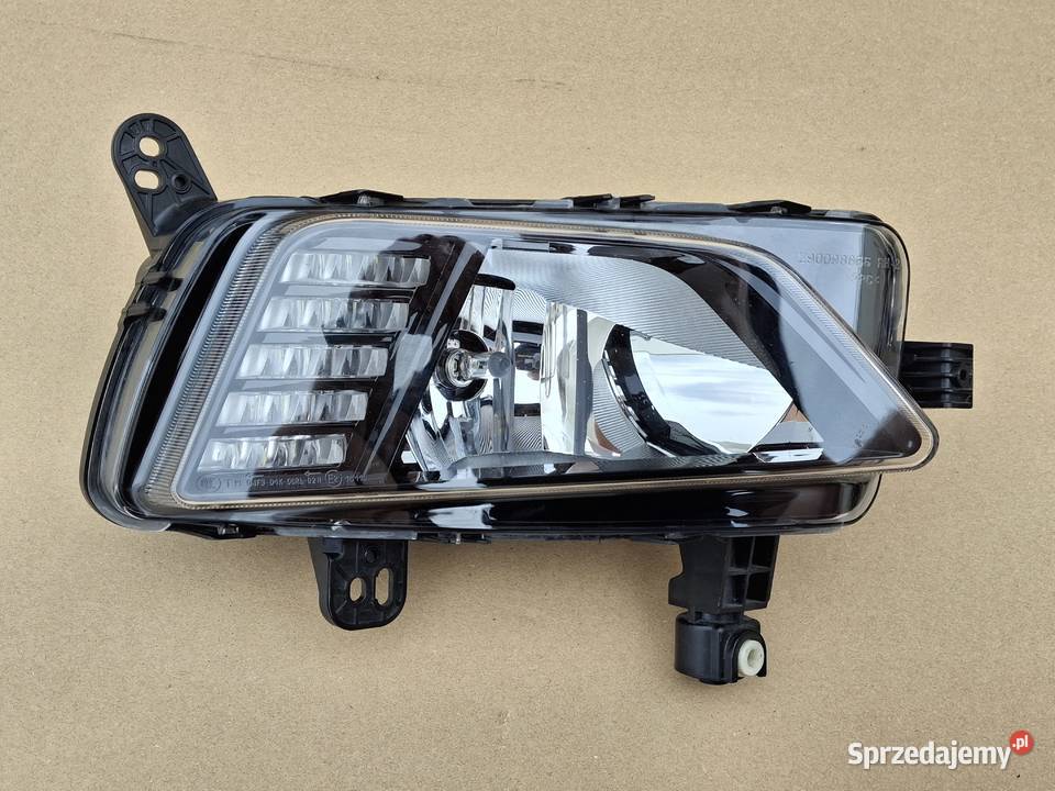 VW POLO VI 2G HALOGEN PRAWY LED LAMPA PRAWA Bieleń