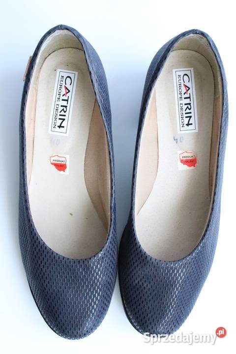 Czółenka granatowe na niskim obcasie Moda i Styl dolnośląskie Wrocław