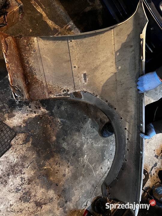 Poszerzone oryginalne błotniki przód BMW E36 Piasek