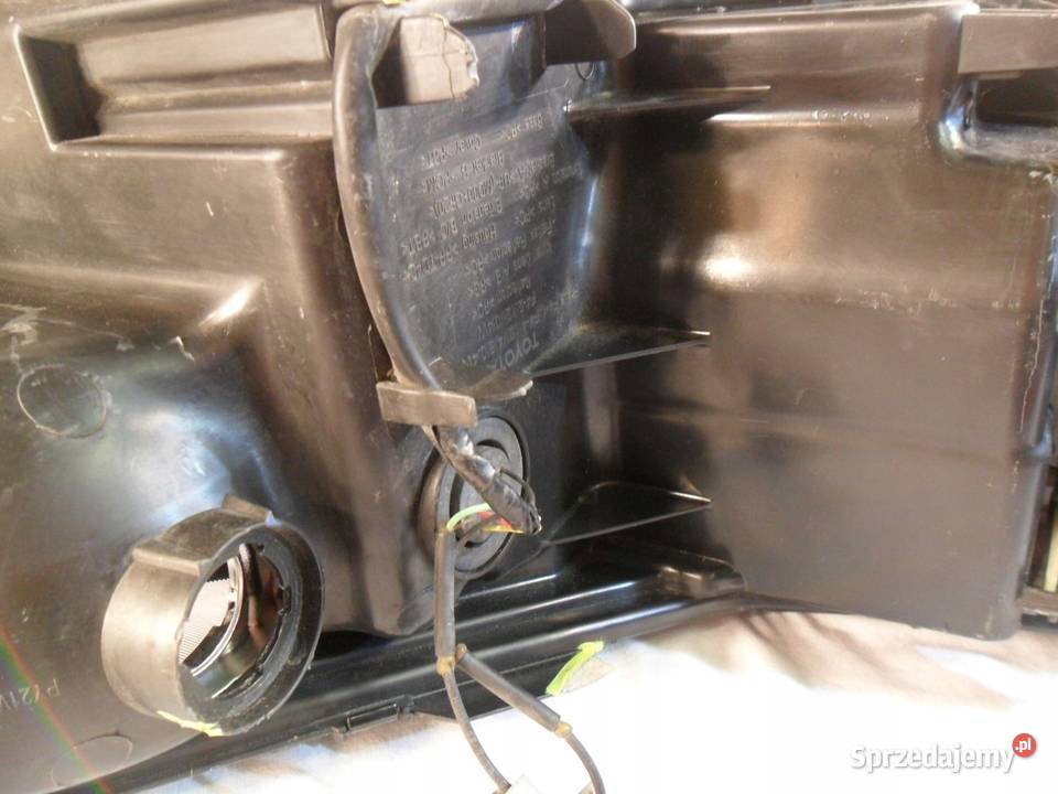 Toyota CHR reflektor lewy przedni lampa lewa wielkopolskie Nowy Tomyśl