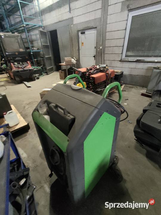 Syndyk sprzeda wyposazenie biura i ruchomości Warszawa sprzedam