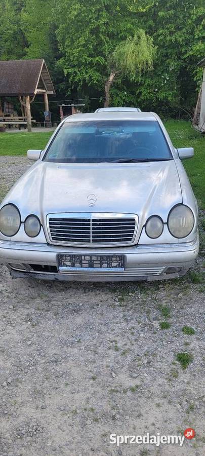 Mercedes E 250 d części 4/5 Goraj