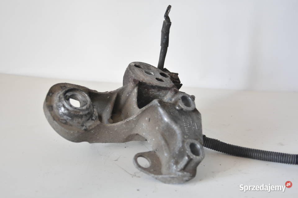 ŁAPA WSPORNIK SILNIKA 8E0199352F Motoryzacja sprzedam