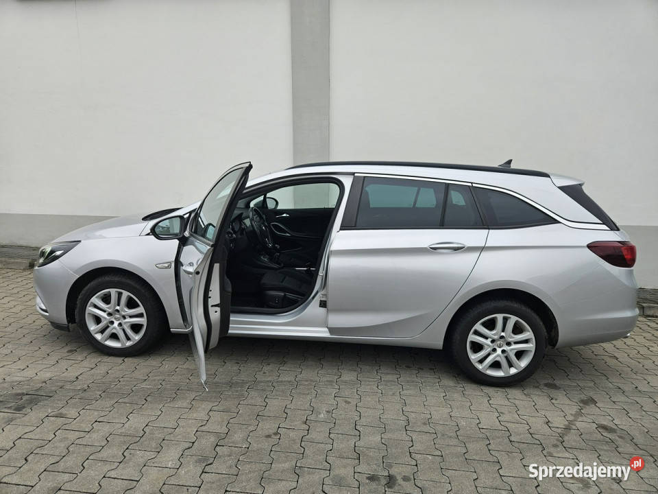 Opel Astra Ledy Nawigacja Serwis Bezwypadkowa K garażowany Astra Rybnik