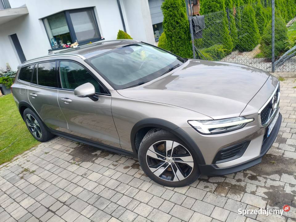 V 60 CROSS COUNTRY AVD 4X4 SERWIS Górki sprzedam