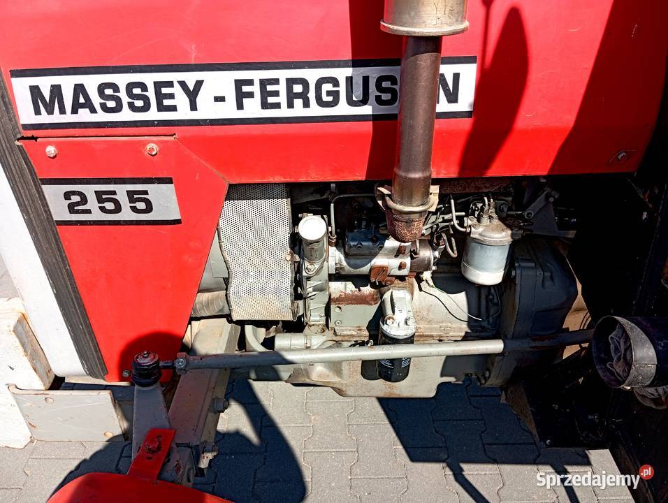 Ciągnik rolniczy Massey Ferguson 255 Kręcko