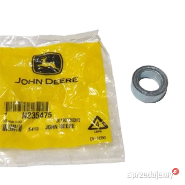 N235475 Dystans John Deere