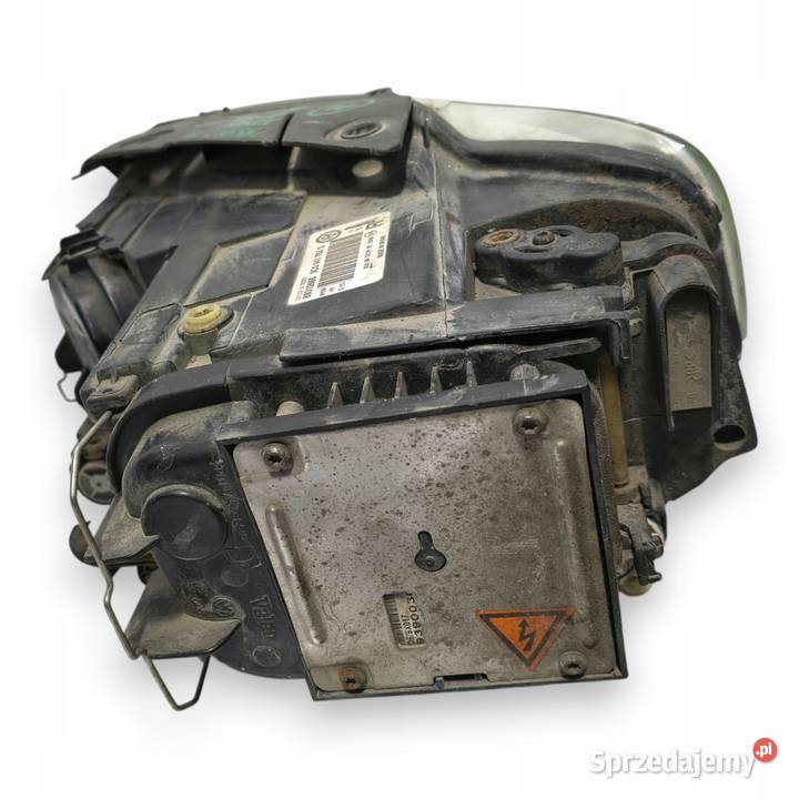 LAMPA PRAWA VW Passat B6 XENON KOMPLETNA prawy