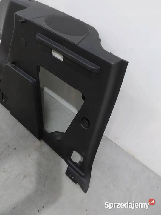 TAPICERKA BOCZEK PRAWY TYŁ BAGAŻNIKA Ford