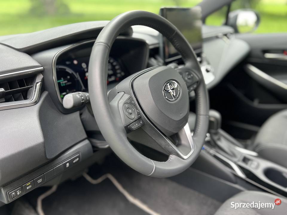 Toyota Corolla 18 Hybryda 23 relingi dachowe Kalisz