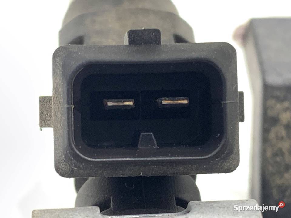 LISTWA WTRYSKOWA FORD FIESTA MK7 8A6GAA 12 82 Układ paliwowy